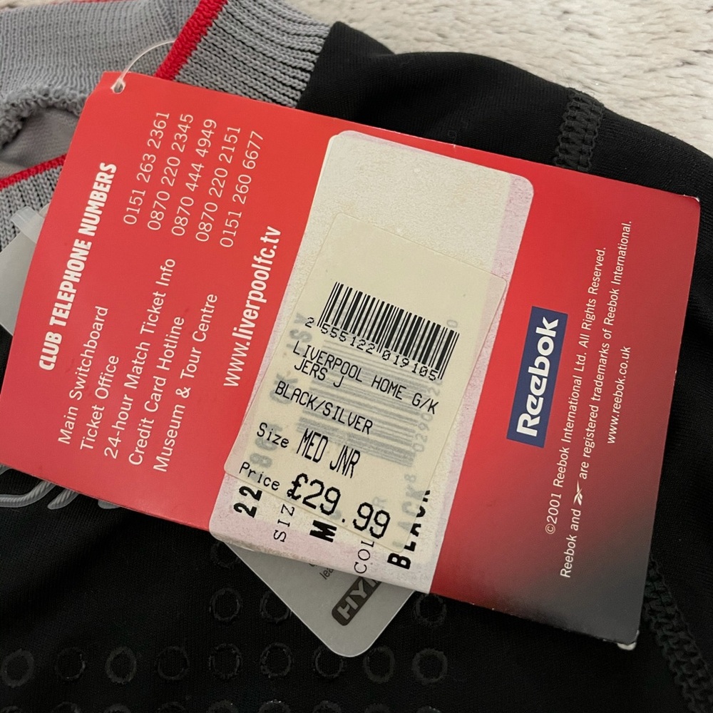 Boys Reebok Liverpool jersey - Picture 7 of 15